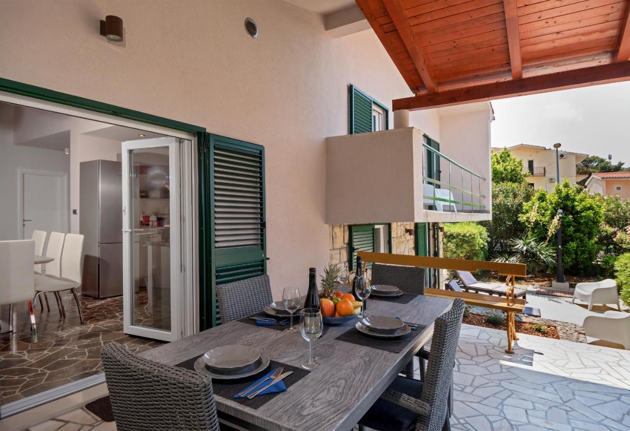 Villa Bandic Baška Voda Buitenkant foto