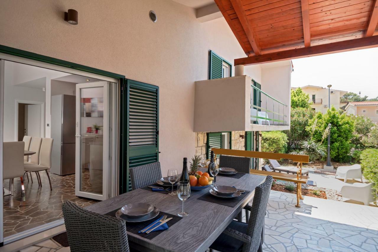Villa Bandic Baška Voda Buitenkant foto