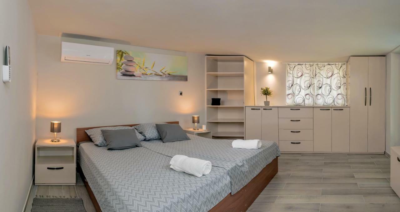 Villa Bandic Baška Voda Buitenkant foto